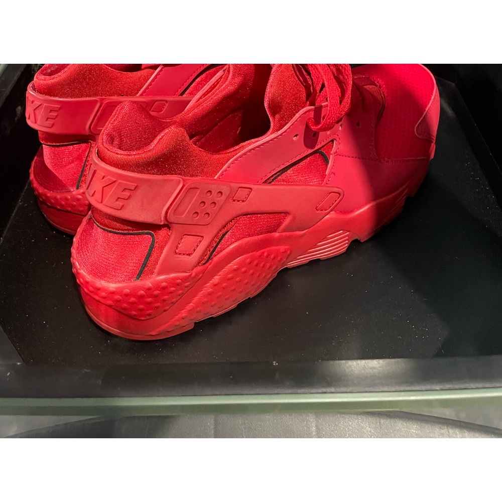 Red Hurraches
